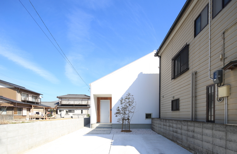 SIMPLE NOTE × 相塲工務店 事例：快適さは土地に左右される？